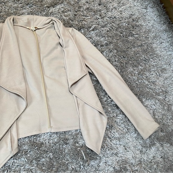 Soft cream blazer I Joah - Picture 2 of 4
